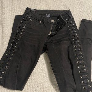 Jeans true religion 24!!! free accessory!  😍